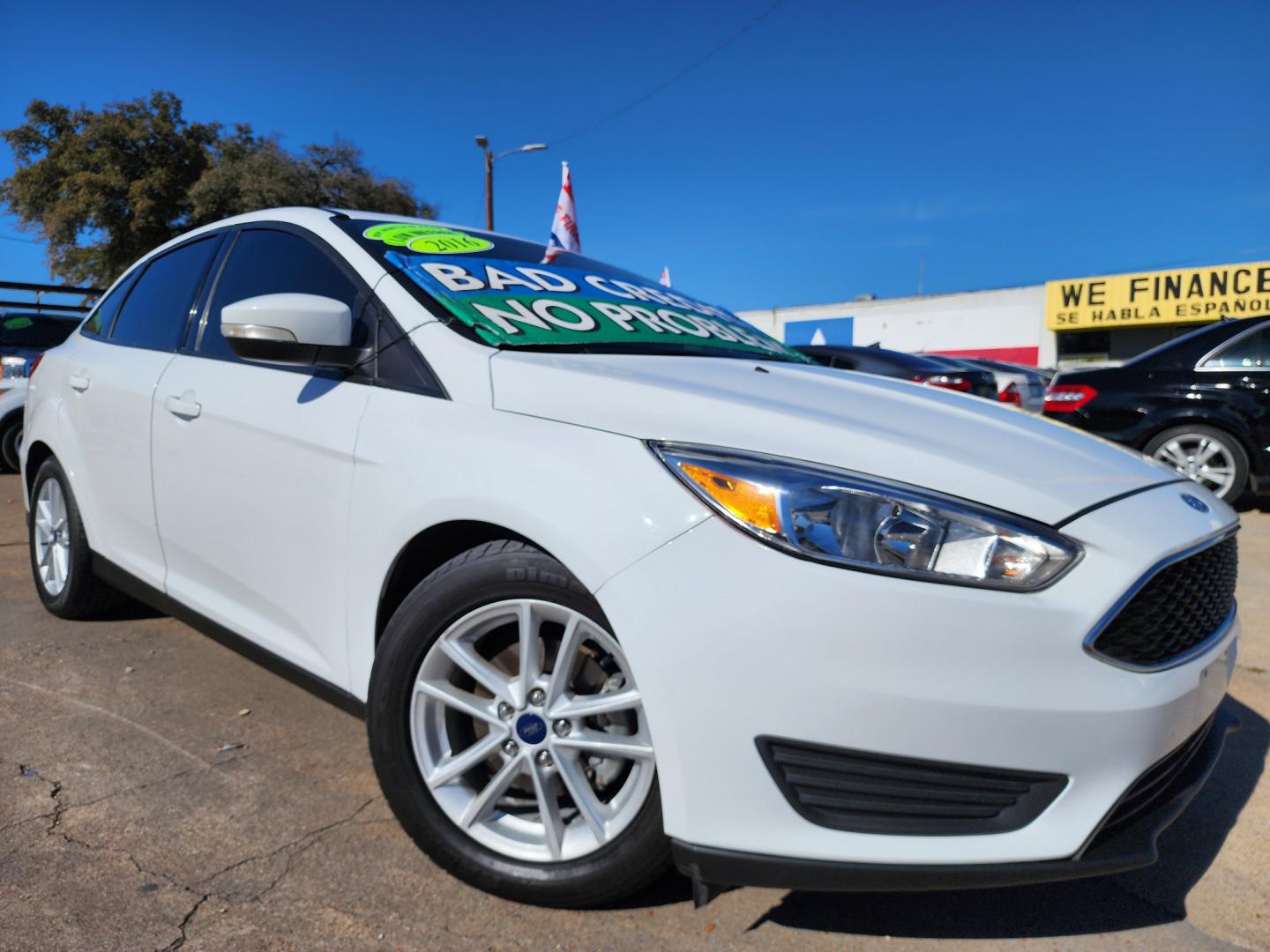 2016 WHITE Ford Focus SE (1FADP3F24GL) with an 2.0L L4 DOHC 16V engine, AUTO transmission, located at 2660 S.Garland Avenue, Garland, TX, 75041, (469) 298-3118, 32.885551, -96.655602 - Welcome to DallasAutos4Less, one of the Premier BUY HERE PAY HERE Dealers in the North Dallas Area. We specialize in financing to people with NO CREDIT or BAD CREDIT. We need proof of income, proof of residence, and a ID. Come buy your new car from us today!! This is a Super Clean 2016 FORD FOCUS - Photo#0